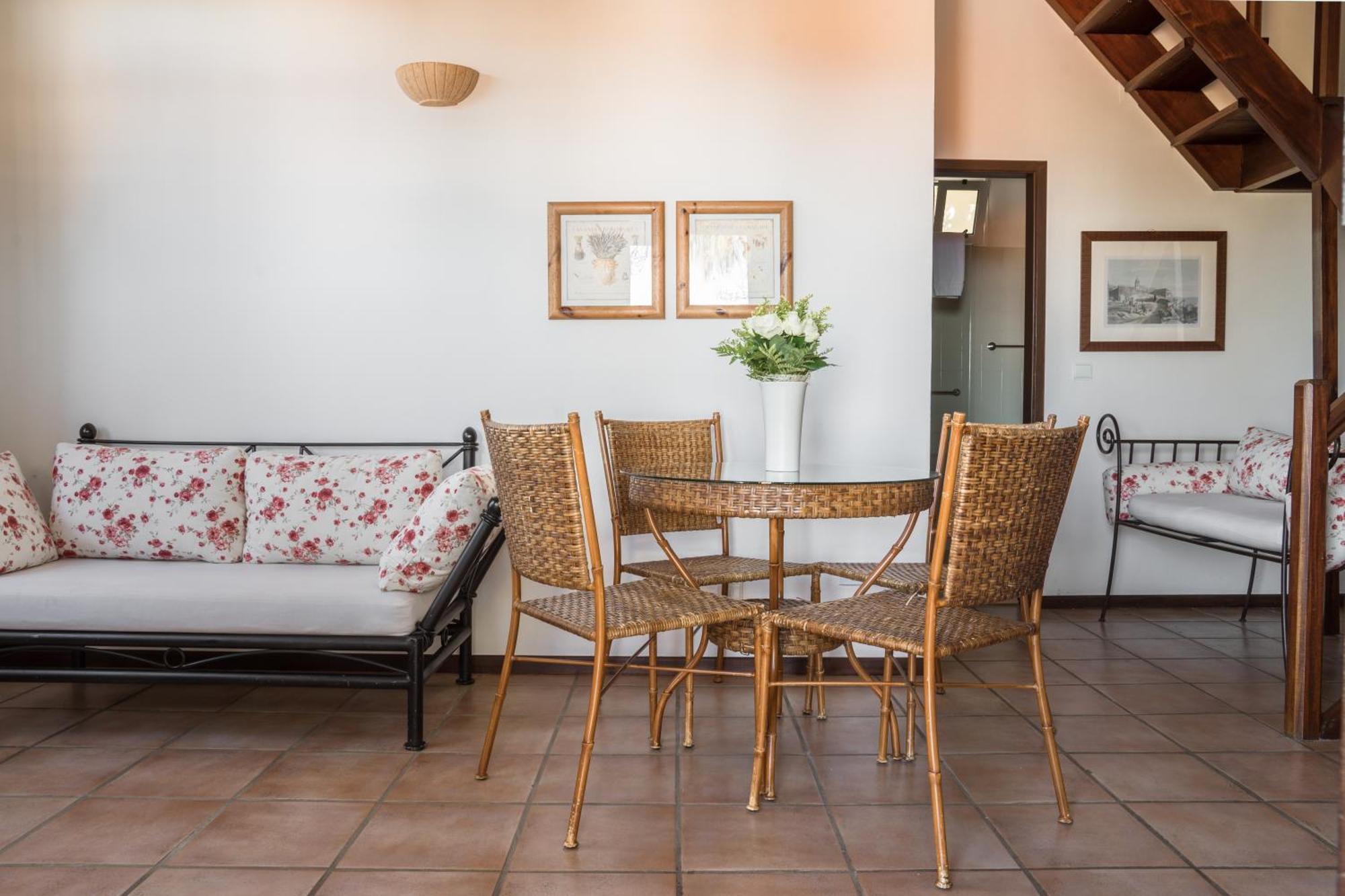 Casas De Campo Do Pomar B&B - Self Check-In Сантана Стая снимка