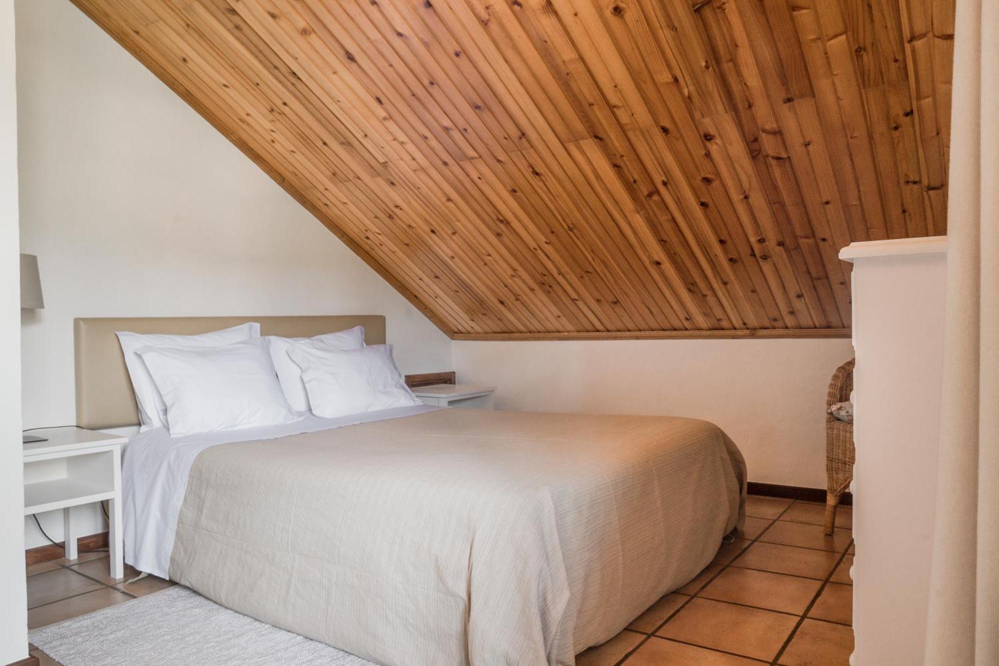 Casas De Campo Do Pomar B&B - Self Check-In Сантана Стая снимка