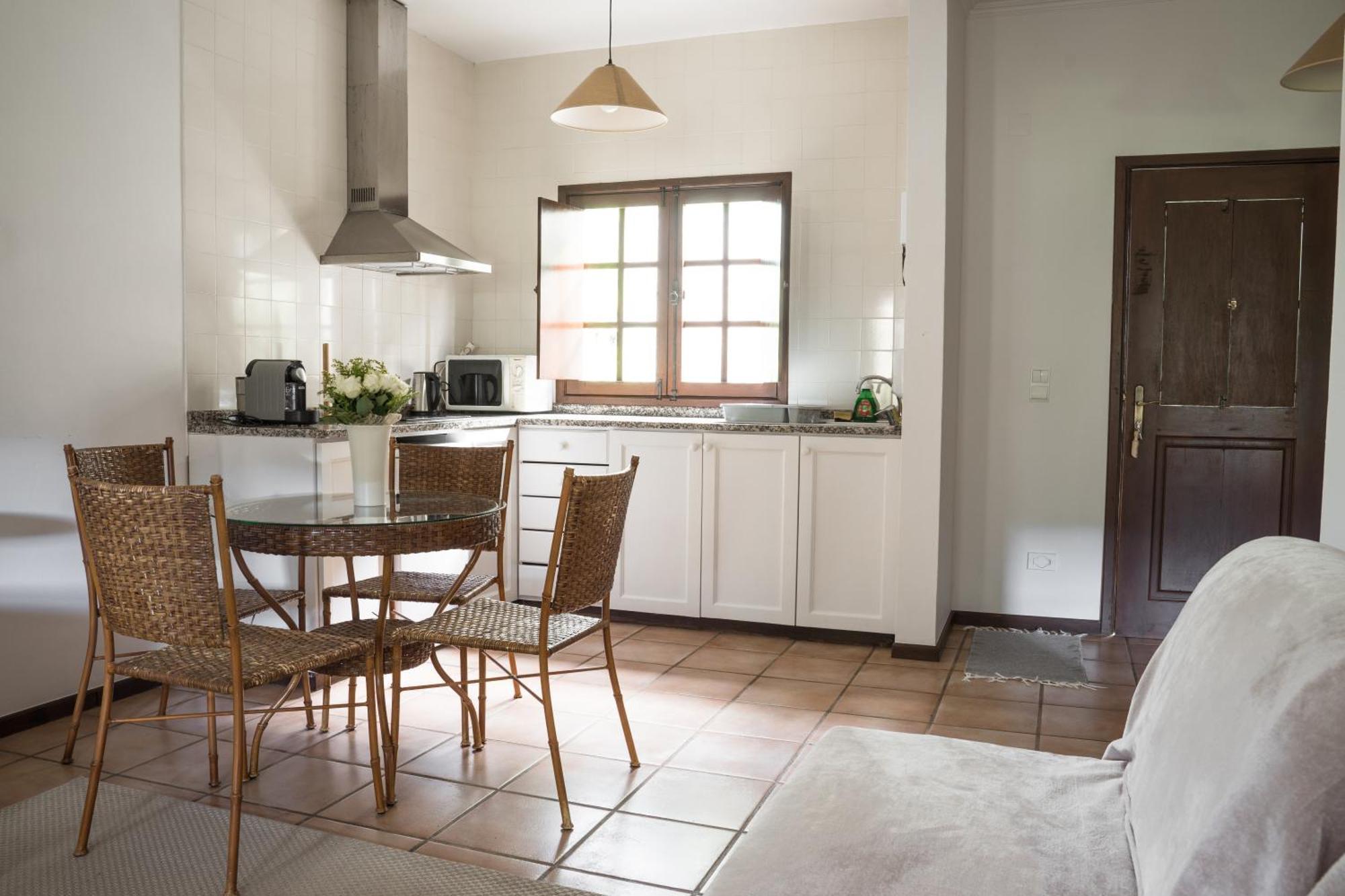 Casas De Campo Do Pomar B&B - Self Check-In Сантана Стая снимка