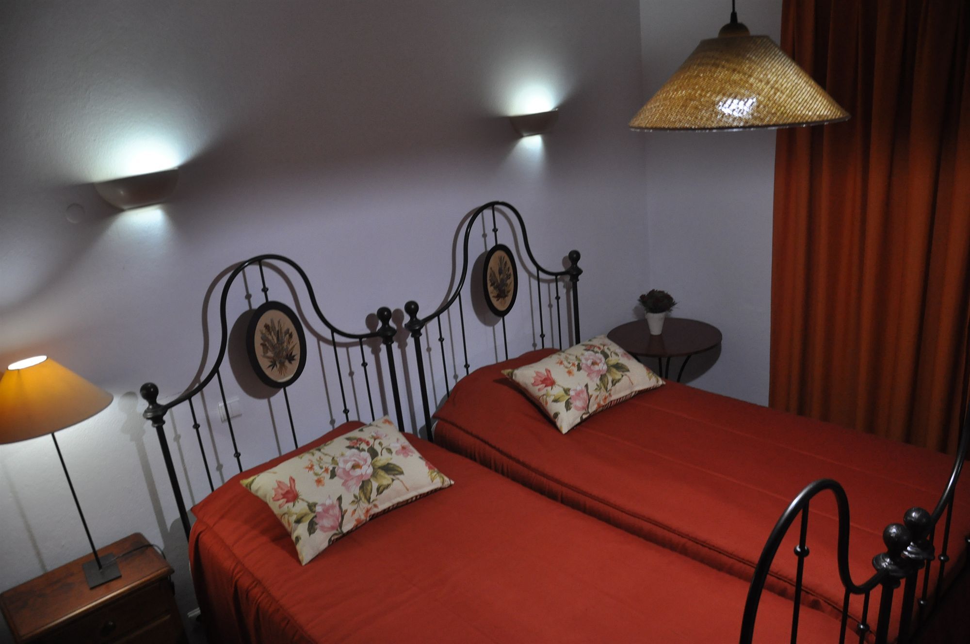 Casas De Campo Do Pomar B&B - Self Check-In Сантана Екстериор снимка